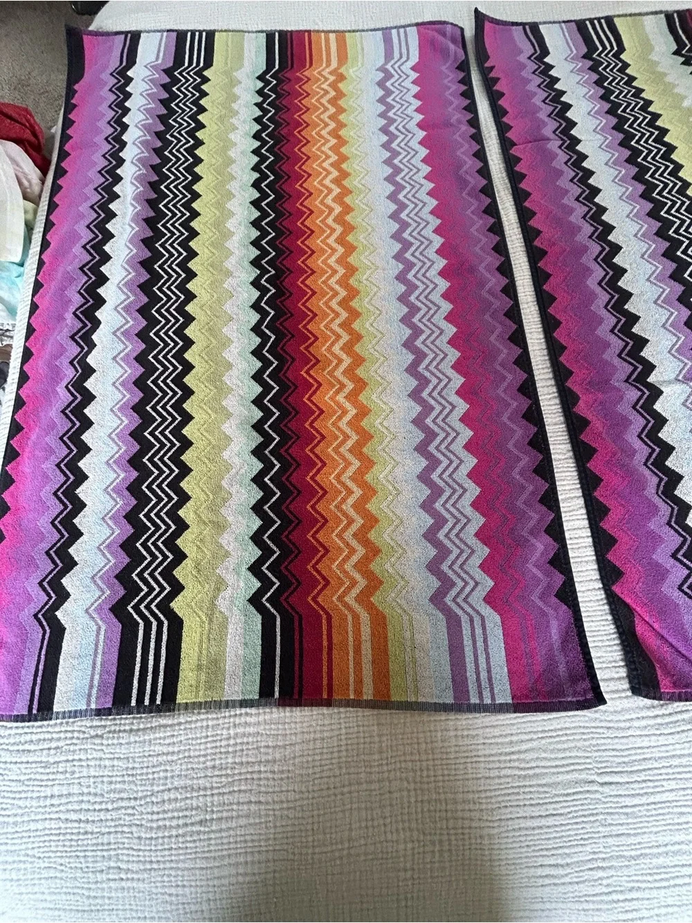 Missoni Giacomo Chevron Set of 2 Bath Towels. 41” x 27”. Pre owned. EUC.